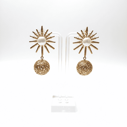 The Golden Ray Drops