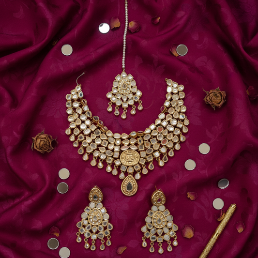 Gulzaar Kundan Set