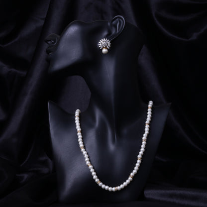 Zarkoon Jarao Tops With Pearl Mala Necklace Set