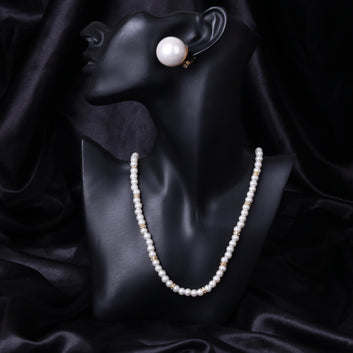 Mother of Pearl With Mala Necklace