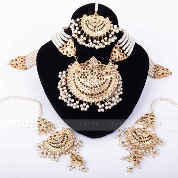 Stunning Kundan Set - 04