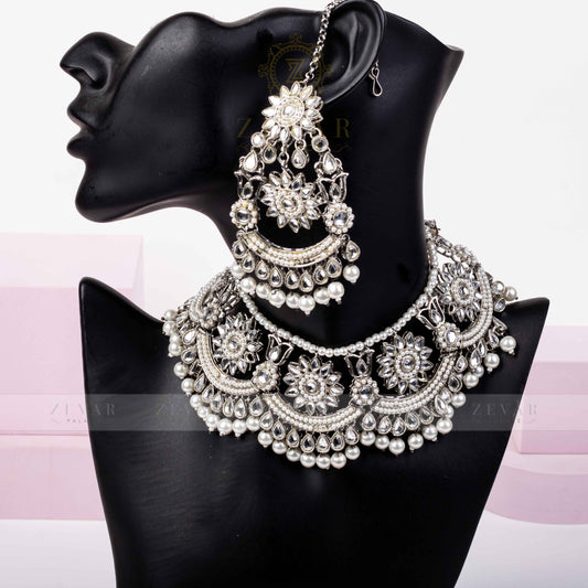 Stunning Kundan Set - 036