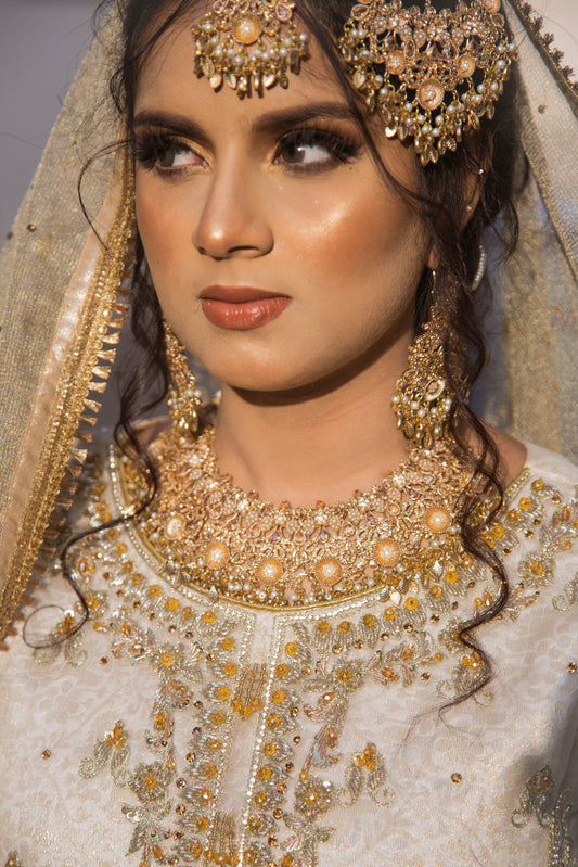 Traditional Kundan Necklace Set