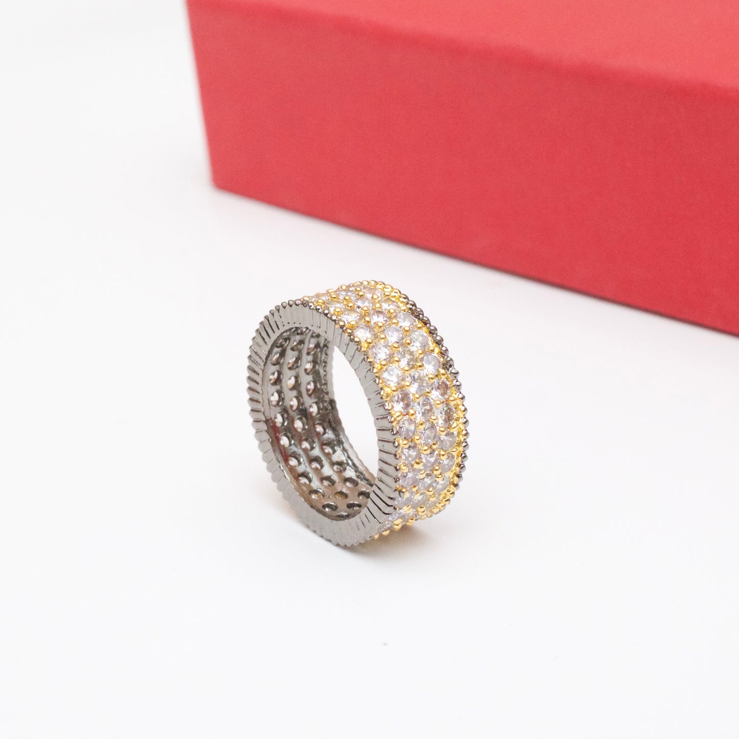 Zirconia Finger Ring