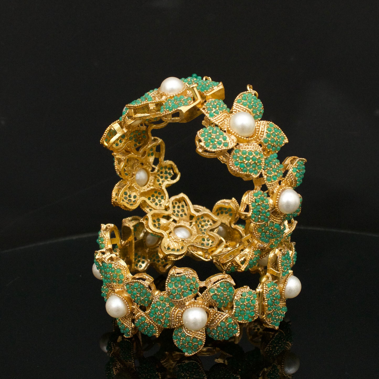 Pearl Naurattan Bangle