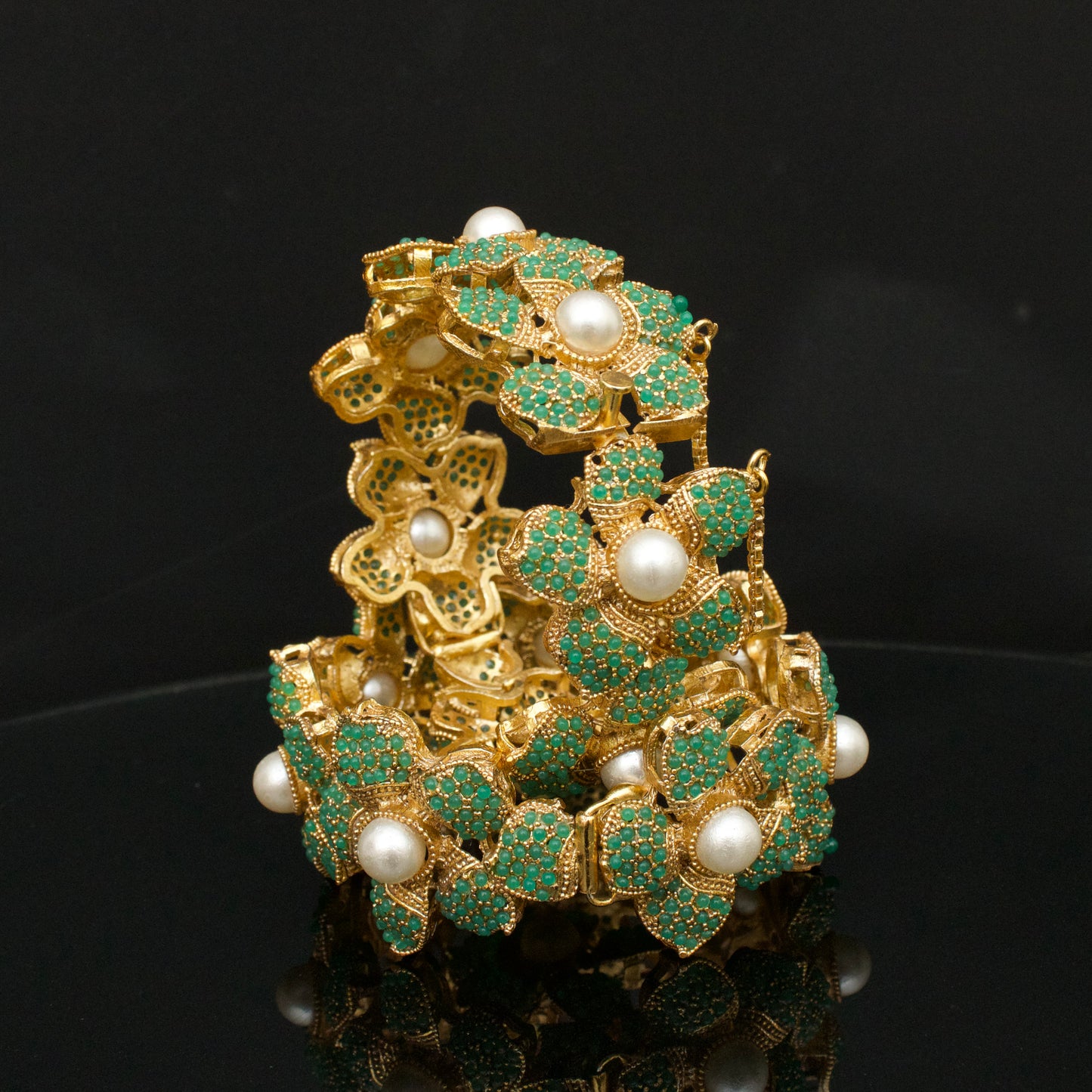 Pearl Naurattan Bangle