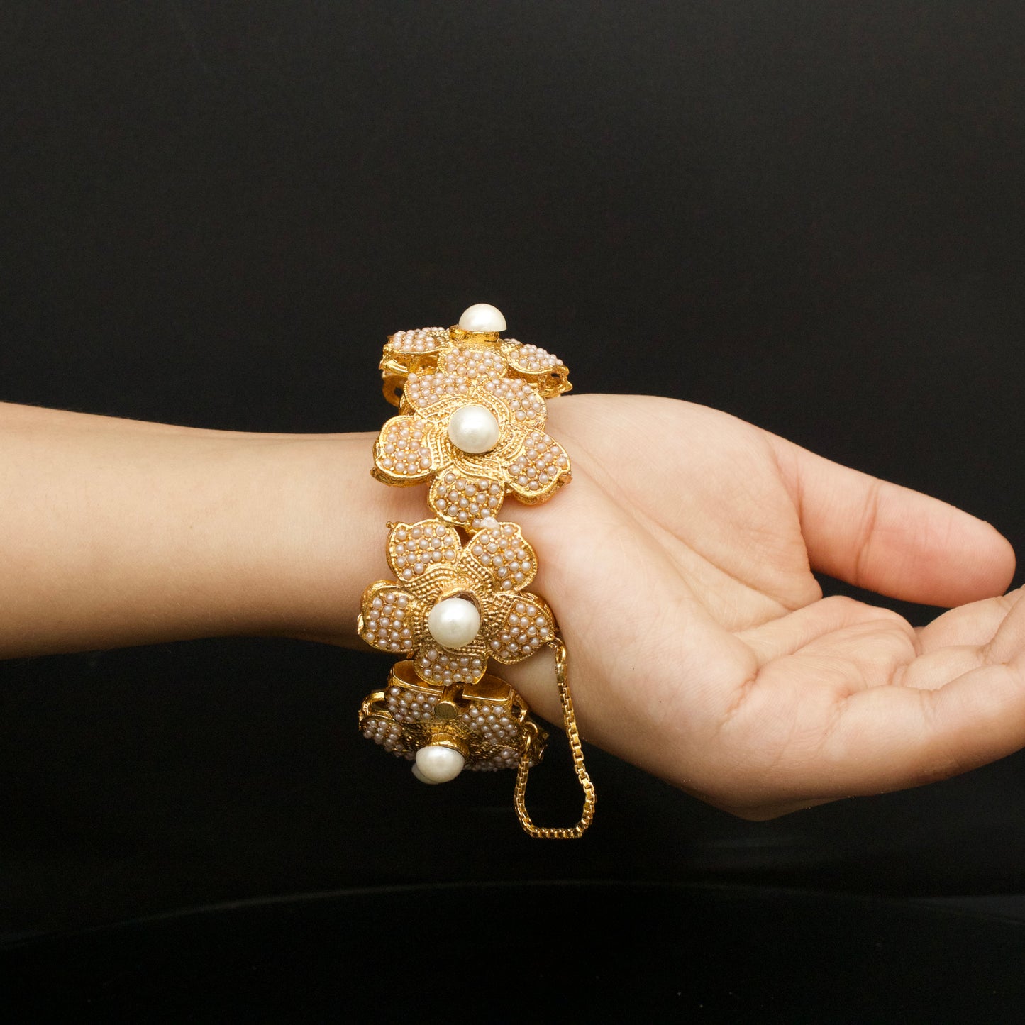 Pearl Naurattan Bangle