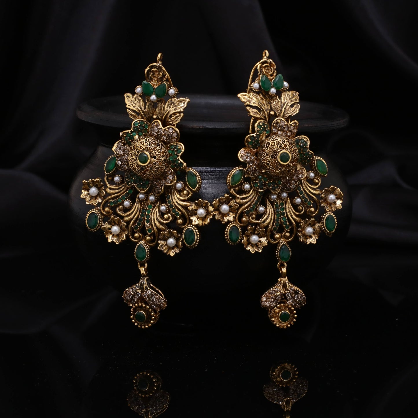 Kairi Zirconia with Crystal Earing 02