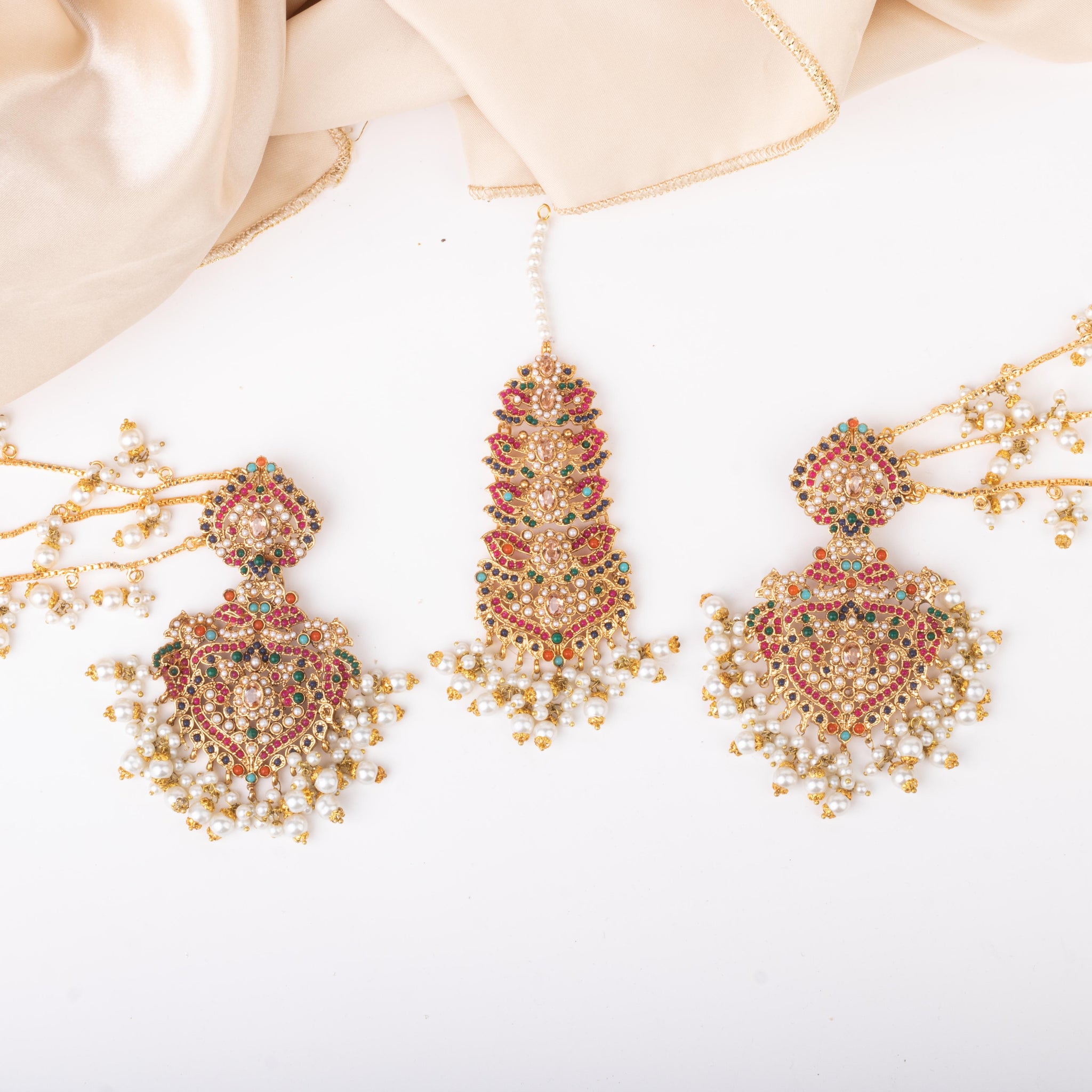 Rang-e-Bahar Earing & Teeka Champagne