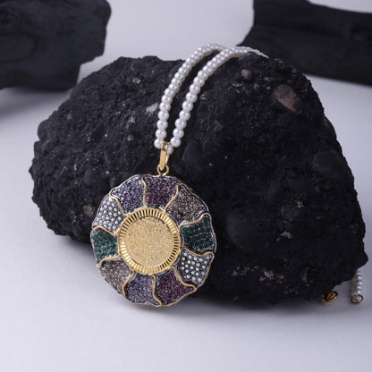 Calligraphy Pendant 031