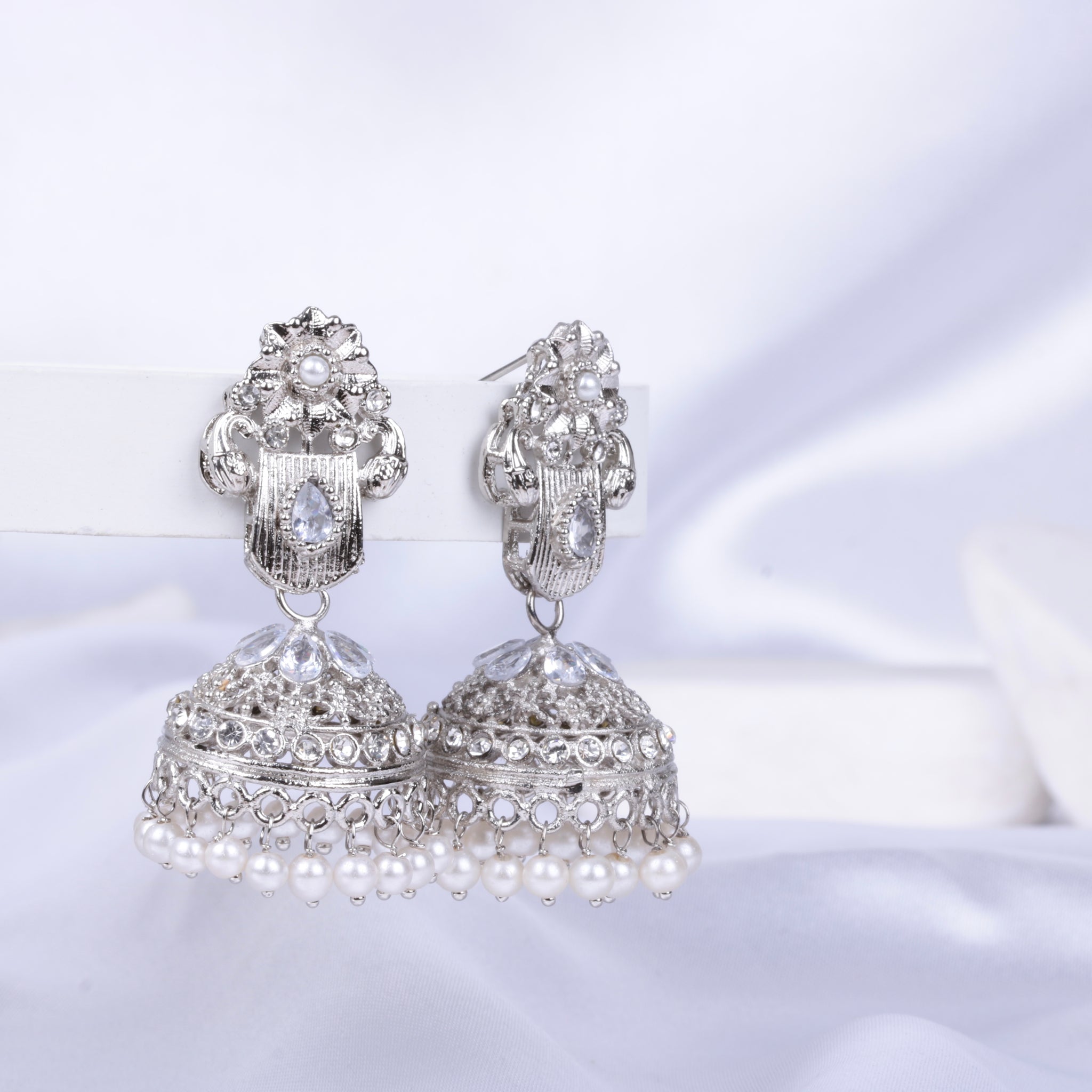 Grand Silver  Jhumka Earing