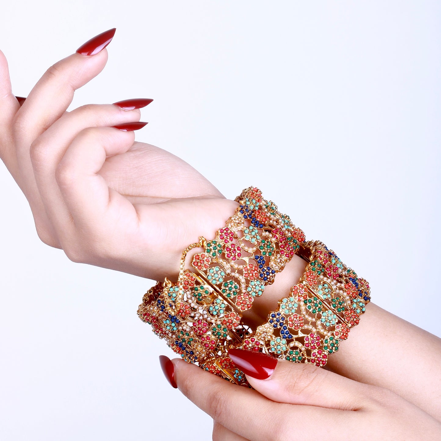Navarttan Raangrez Bangle