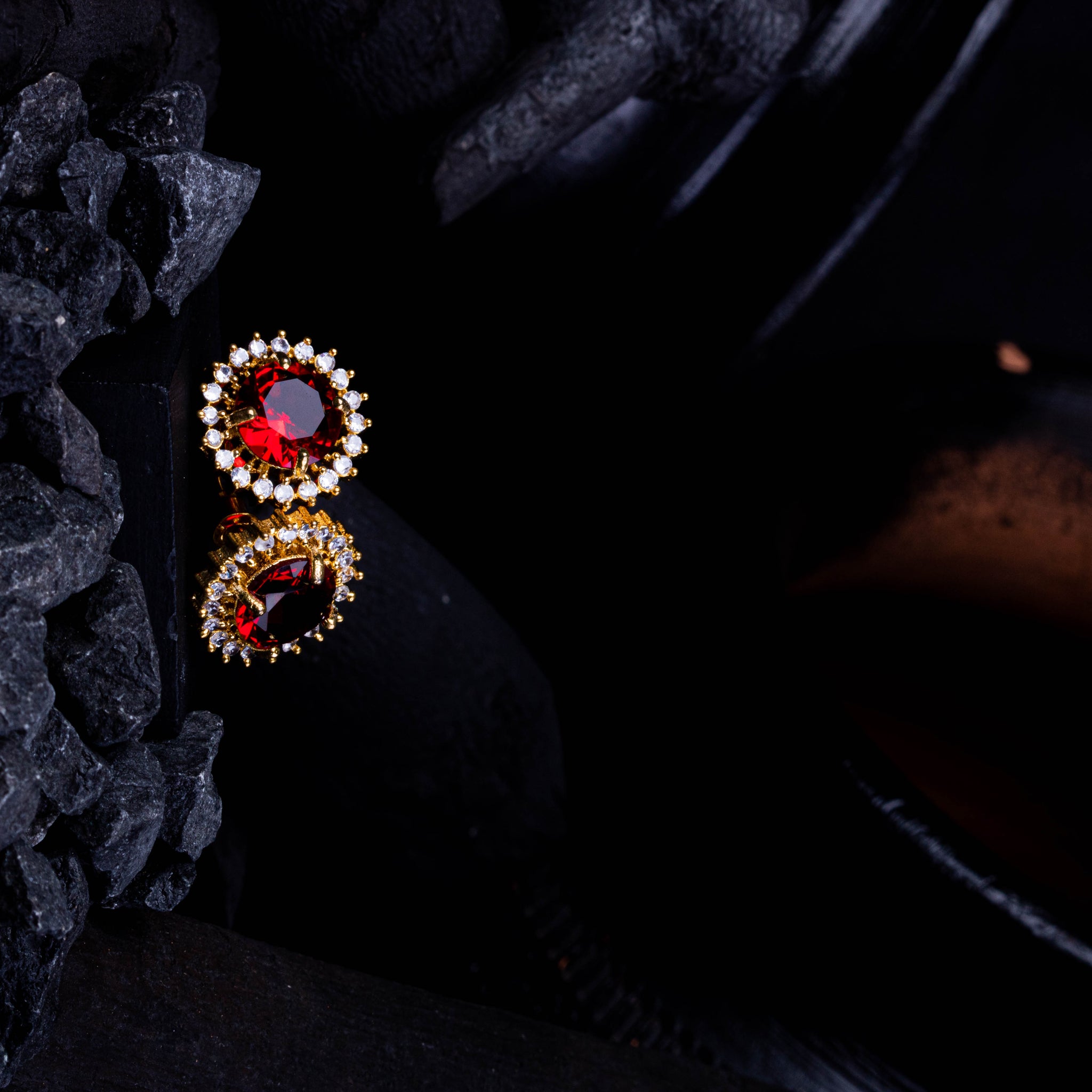 Zircon Stone tops Red