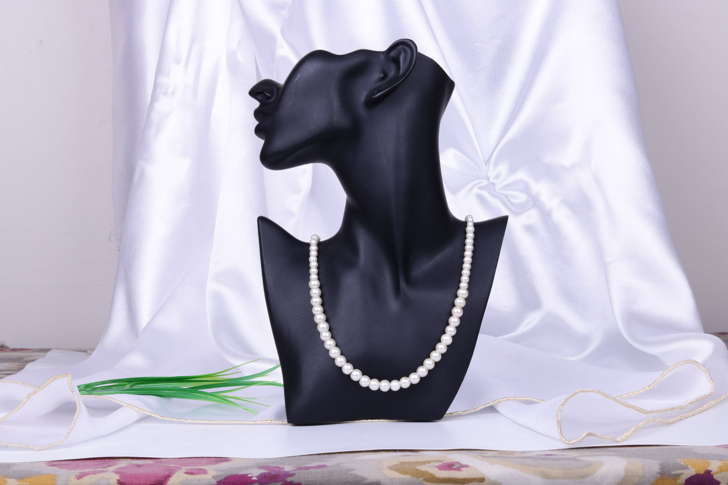 White Pearl Mala Necklace Set 02