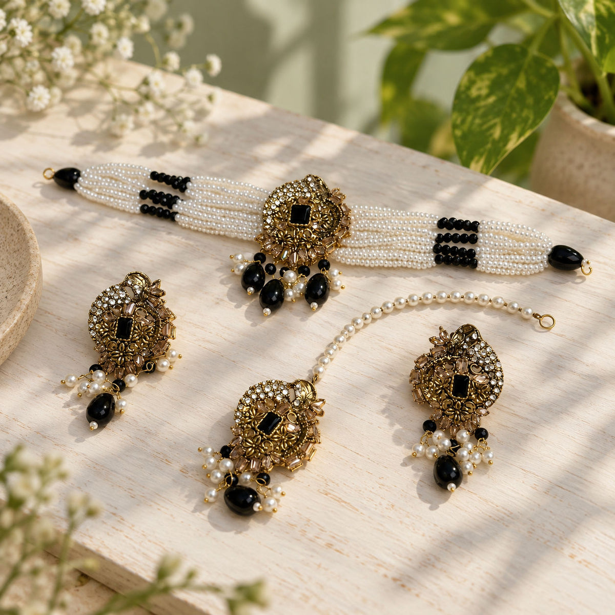 Pearl Royale Choker Set