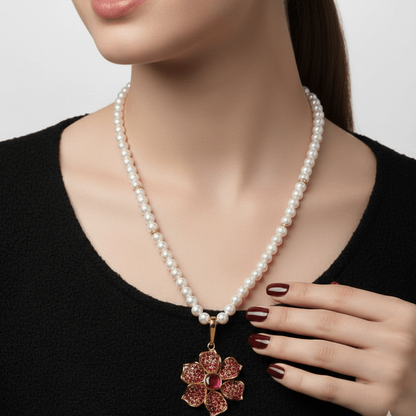 The Royal Fleur Pearl Set