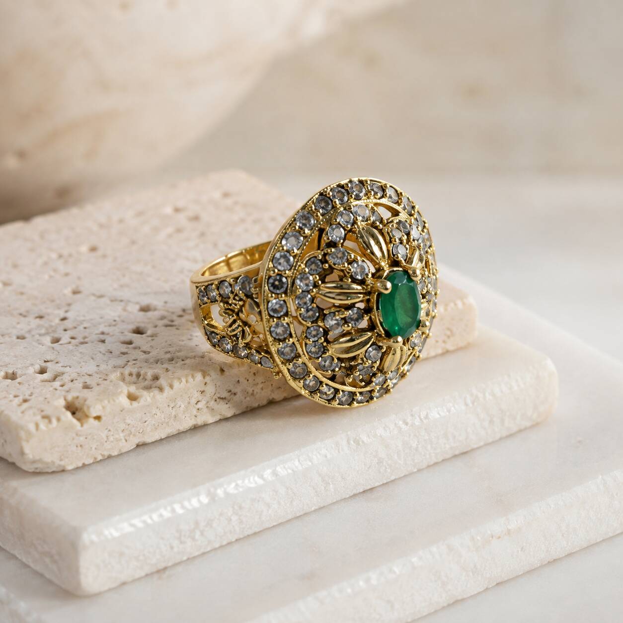 Neel-e-Sabz Emerald Filigree Statement Ring 2