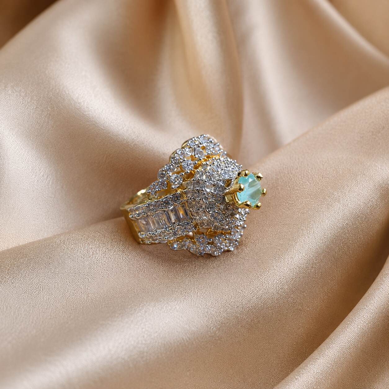 Noor-e-Sabz Emerald Crystal Statement Ring – view 2