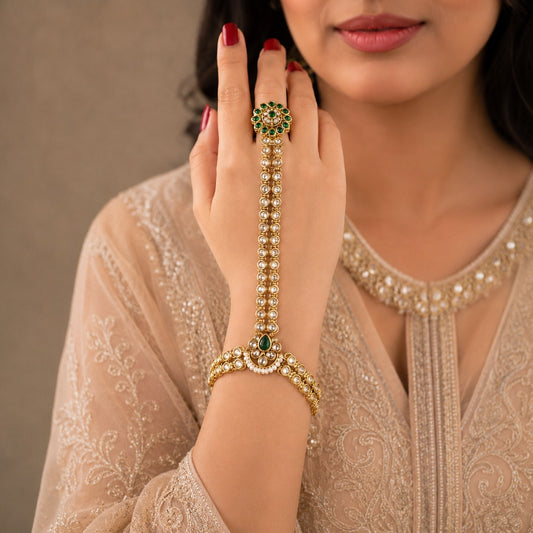 Emerald Green Kundan Haath Phool – Bridal Hand Harness
