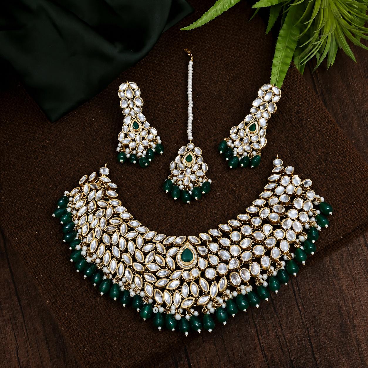 Noor-e-Farsh Kundan Bridal Set