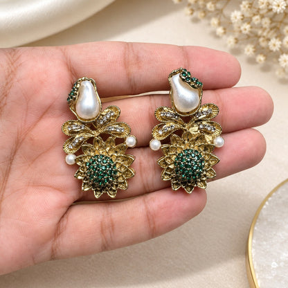 Roshni Stud Earrings