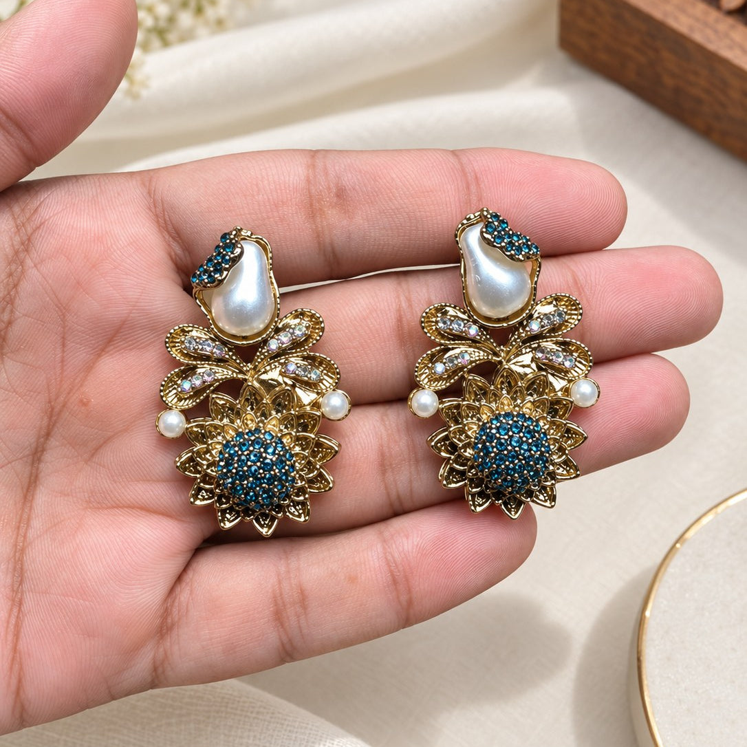 Roshni Stud Earrings