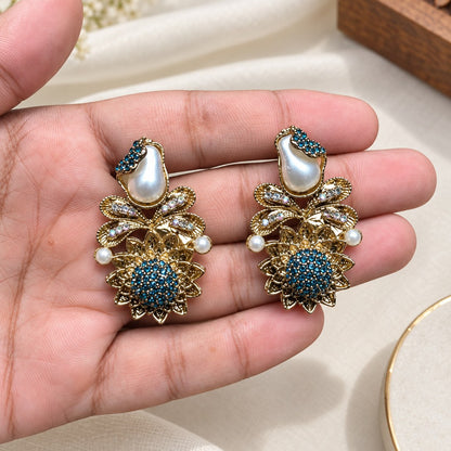 Roshni Stud Earrings