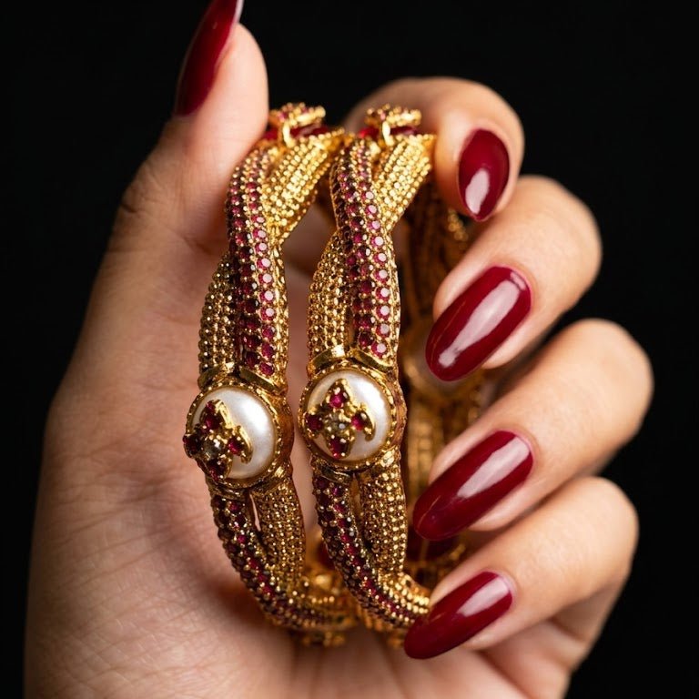 The "Gilded Splendor" Heritage Solitaire Bangle