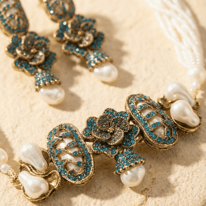 The Crimson Heritage Mother of Pearl Set