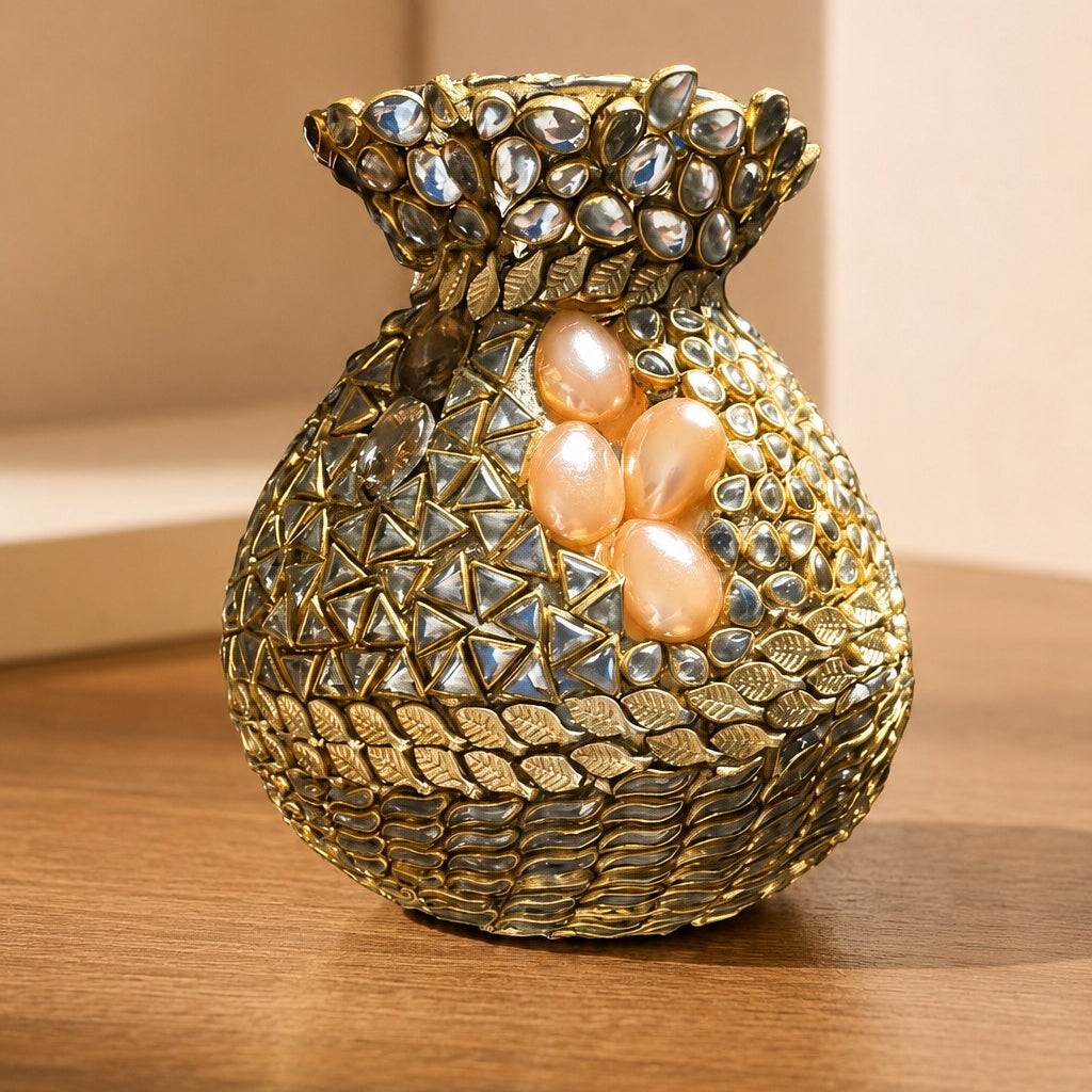 The Secret Keepsake – Bridal Evening Bag with Chain
