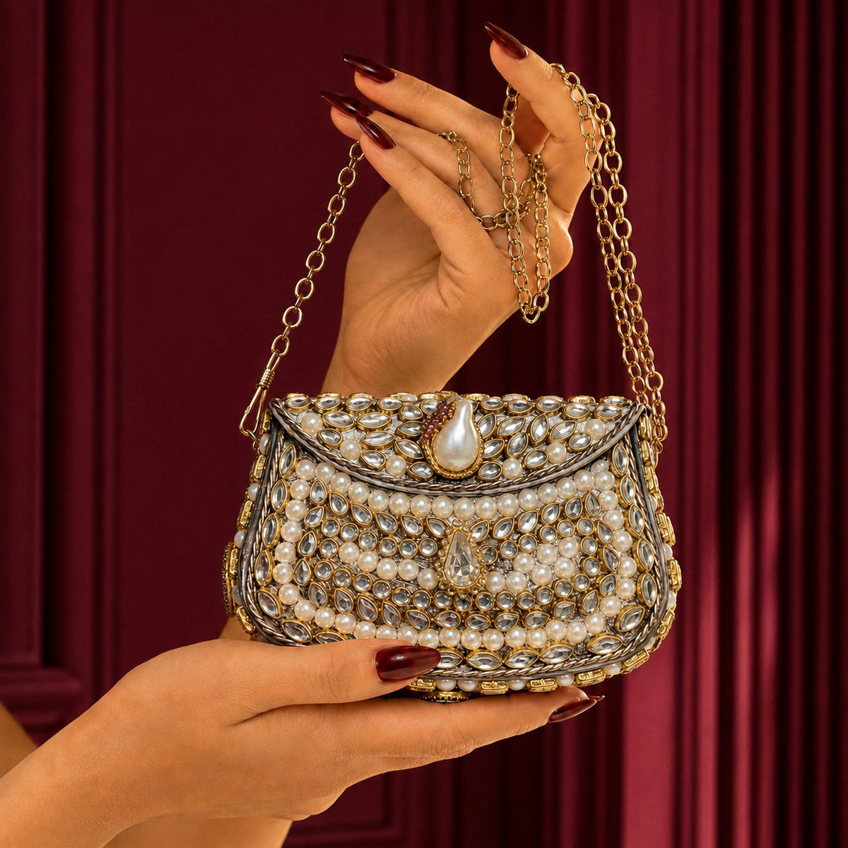 The Heirlooms – Bridal Evening Bag with Chain