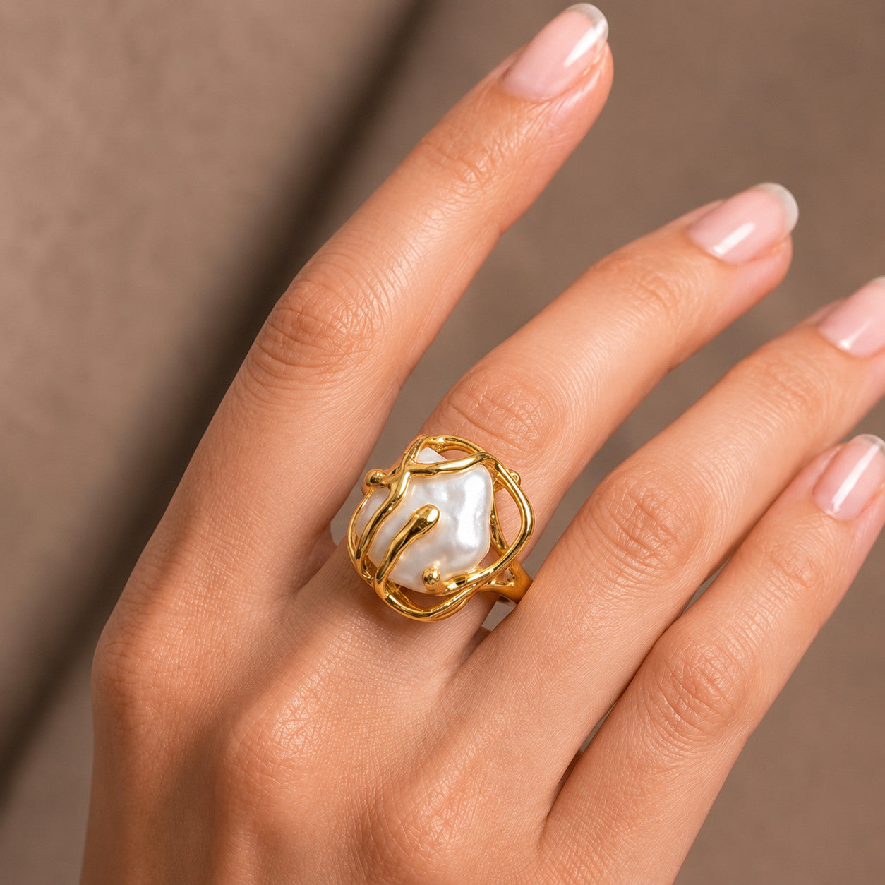 Mother of Pearl Centre Adjustable Ring