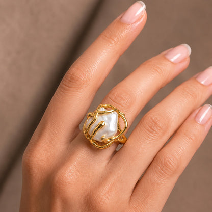 Mother of Pearl Centre Adjustable Ring