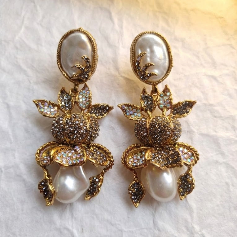 The Imperial Gilded Lotus Drops