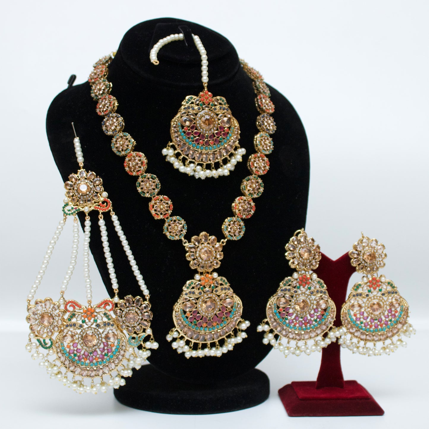 Lavish Naurattan Set
