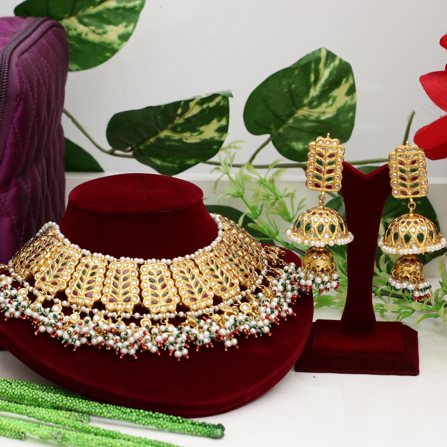 Thappa Kundan Necklace Set