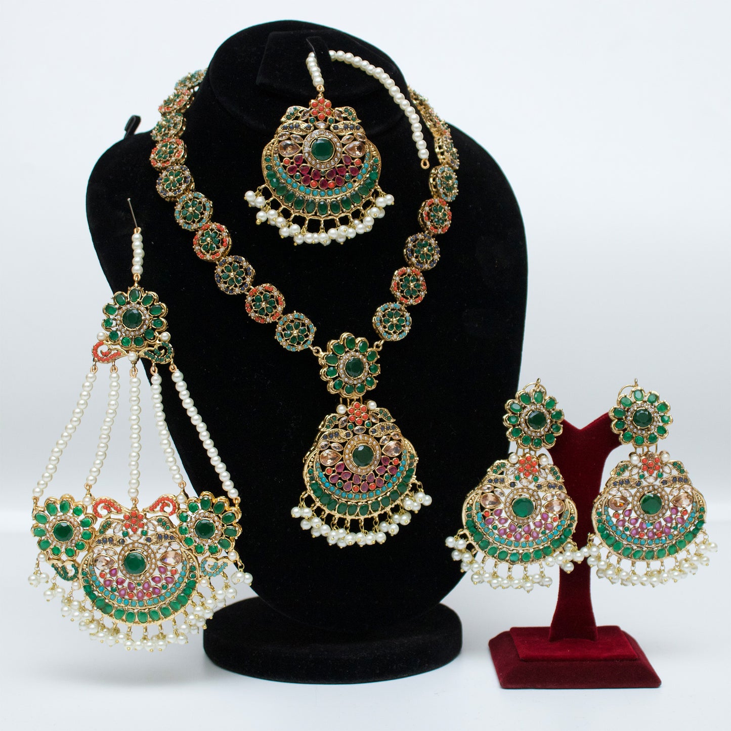 Lavish Naurattan Set