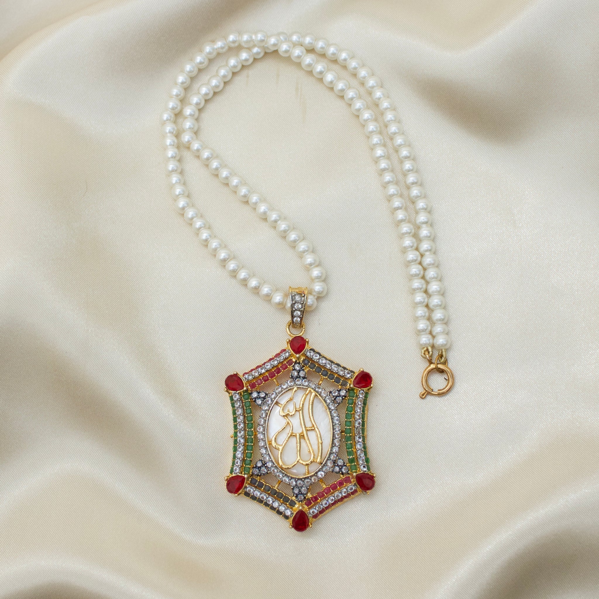 Calligraphy Pendant 015