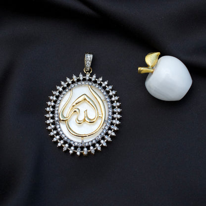 Calligraphy Pendant 018