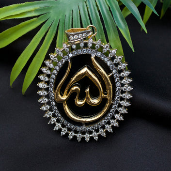 Calligraphy Pendant 018