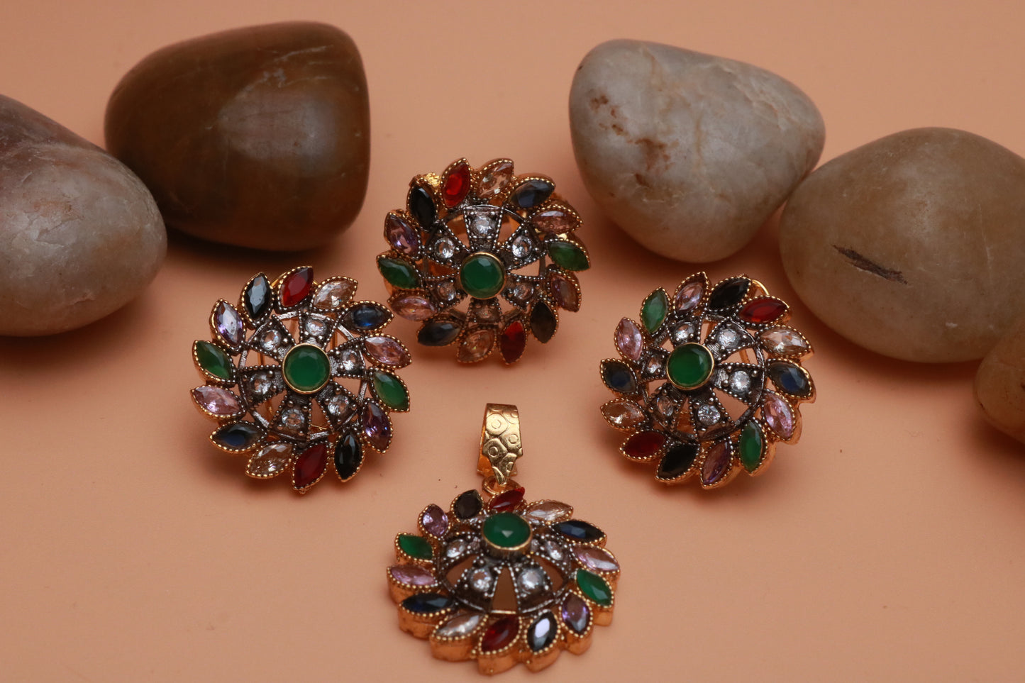 Bagh E Fiza Locket Set