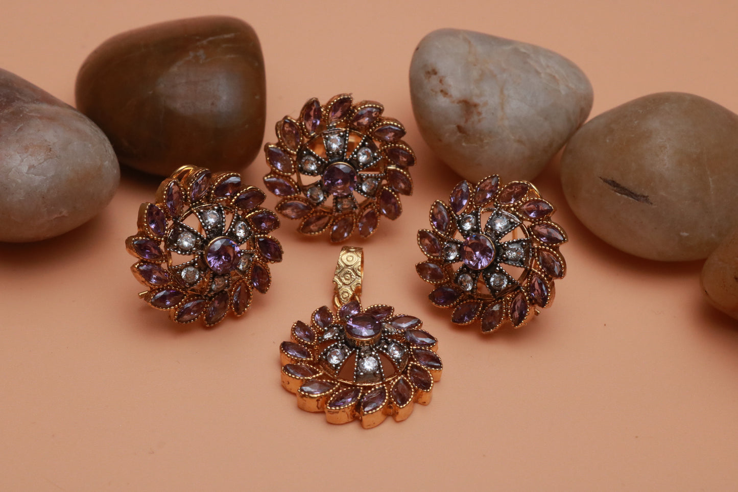 Bagh E Fiza Locket Set