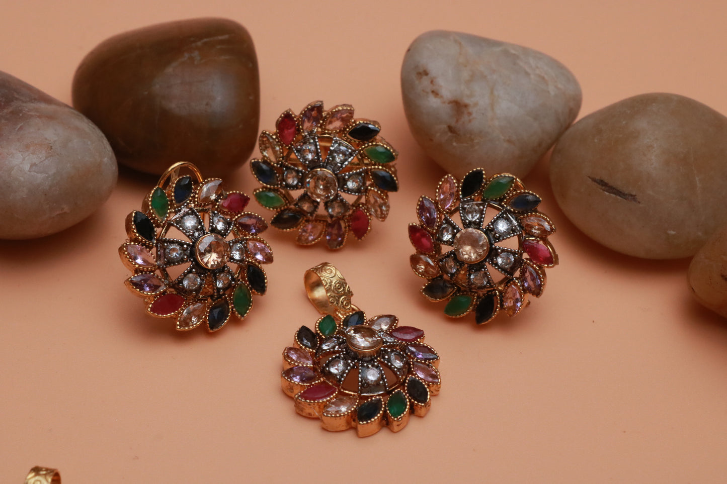 Bagh E Fiza Locket Set