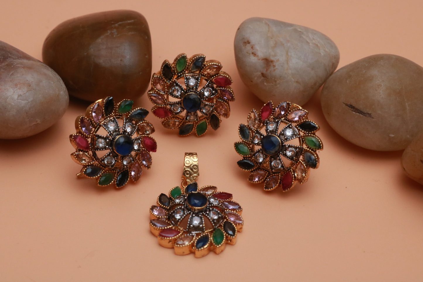 Bagh E Fiza Locket Set