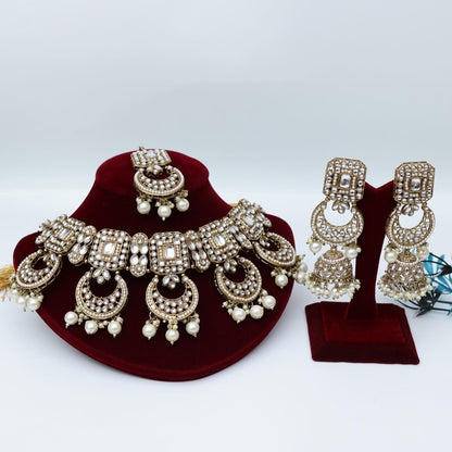 Pearl and Kundan Set